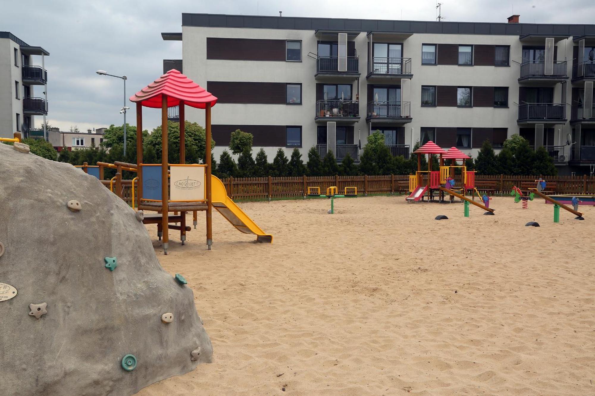 Apartamenty Uniejow "Prywatne Kapiele Termalne" エクステリア 写真