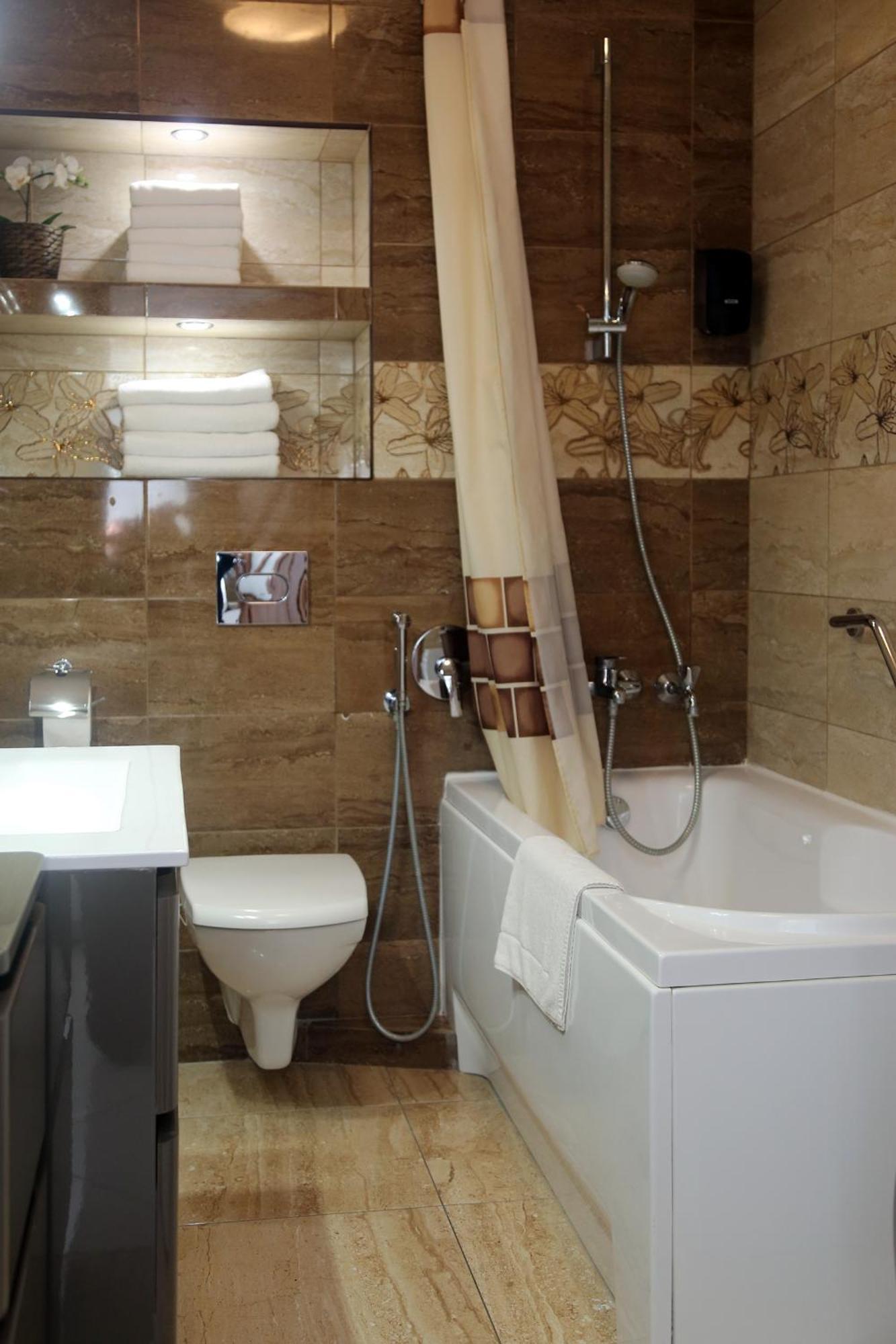 Apartamenty Uniejow "Prywatne Kapiele Termalne" エクステリア 写真